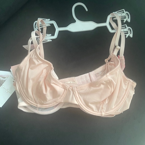 Bra - Picture 2 of 3